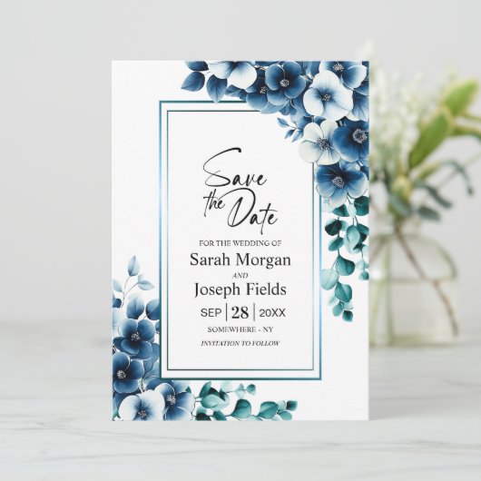 Modern Blue Floral Save the Date Kaart (Staand voorkant)
