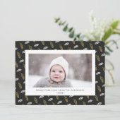 Modern Blue Fun Script Gold Pine Cone Kerstmis Feestdagenkaart (Staand voorkant)