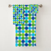 Modern Blue Green Polka-Dot Pattern Bad Handdoek (Insitu)