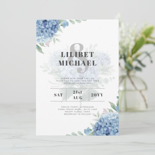 Modern Blue Hydrangea Floral Wedding Invitation (Staand voorkant)