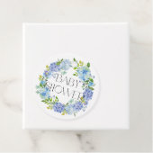 Modern Blue Hydrangea Flowers Krans Baby shower Bedankjes Labels (In situ)