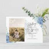 Modern Blue Hydrangea PHOTO Wedding Invitation Kaart (Staand voorkant)
