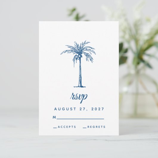 Modern Blue Palm Tropical Beach Wedding RSVP Kaartje (Staand voorkant)
