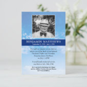 Modern Blue Sky Photo Memorial begrafenisdood Aankondiging (Staand voorkant)