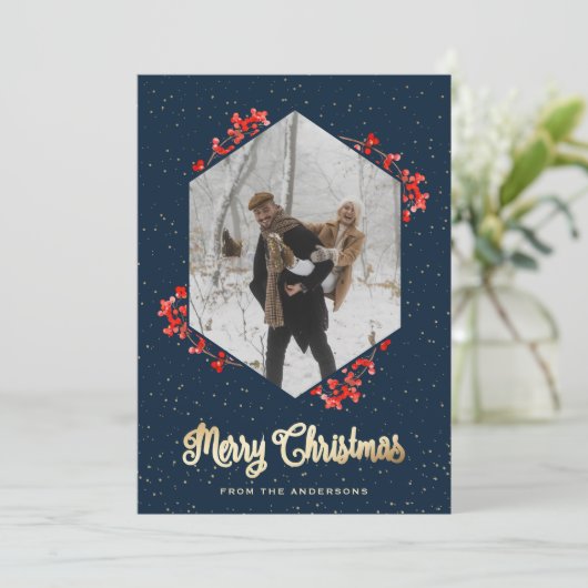 Modern Blue Snow Red Berries Fotokerstfeest Feestdagenkaart (Staand voorkant)