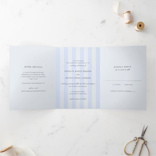 Modern Blue Stripes Elegant Wedding Drieluik Uitnodiging (Binnen)