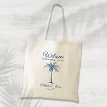 Modern Blue Tropical Palm Weduwen Welkom Tote Bag<br><div class="desc">Pas deze blauwe "welkomstcanvas tas" aan met uw eigen speciale aanraakfunctie. Dit ontwerp kenmerkt modern manuscript,  blauwe teksten en artistieke palmboom. Pas het aan met uw namen,  trouwdatum en locatie. Neem contact met me op als je hulp of overeenkomende objecten nodig hebt.</div>