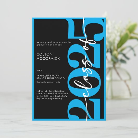 Modern Blue Typography Afstuderen aangekondigd Kaart (Staand voorkant)