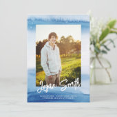 Modern Blue Waterverf Script Afstuderen Foto Aankondiging (Staand voorkant)