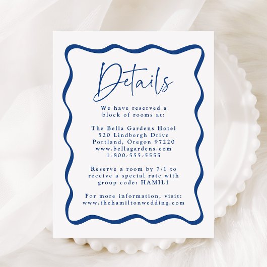 Modern Blue Wavy Lijst bruiloft details Informatiekaartje