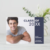 Modern Blue White Afstuderen Photo Party nodigt ui Kaart (Staand voorkant)