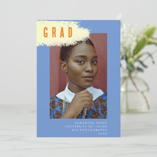 Modern BLUE YELLOW SPLASH Afstuderen AFSTUDEERDER Aankondiging (Staand voorkant)