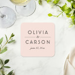 Modern Blush and Black Wedding Monogram Kartonnen Onderzetters<br><div class="desc">Moderne en zwarte onderzetters van een roze bruine bruiloft zijn voorzien van een elegant en minimaal zwart typografisch monogram dat gepersonaliseerd kan worden met de bruid- en bruinnamen en de trouwdatum.</div>