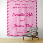 Modern Blush Pink Chevron Wedding Welcome Backdrop Wandkleed (In situ)