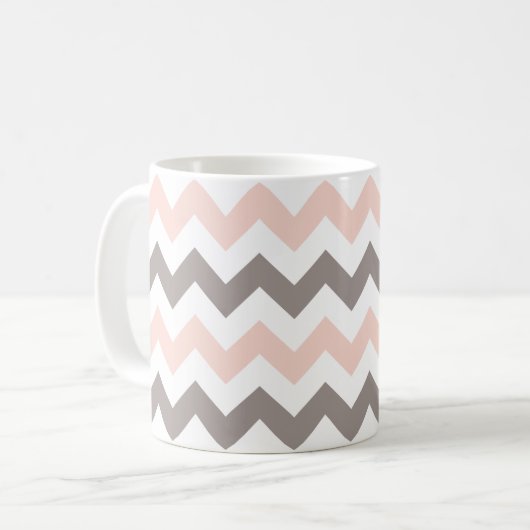 Modern Blush Pink Gray Chevron Pattern Koffiemok (Voorkant links)