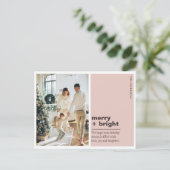 Modern Blush Pink Merry + Bright Christmas Photo Briefkaart (Staand voorkant)