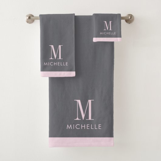 Modern Blush Pink Monogram Grijs Bad Handdoek (Insitu)