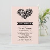 Modern Blush Roze Bloemen Hart Bruids Luncheon Kaart (Staand voorkant)