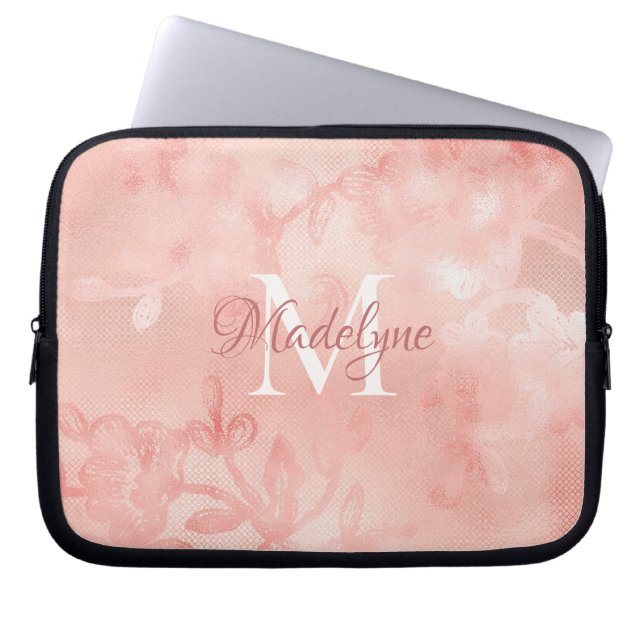 Modern Blush Roze Bloemen Kant Shimmer Monogram Laptop Sleeve (Voorkant)