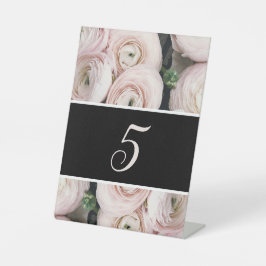 Modern blush roze bloemen trouwtafel nummer reclamebord met voetstuk