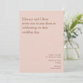 Modern Blush Terracotta Typography Stylish Wedding Kaart (Staand voorkant)