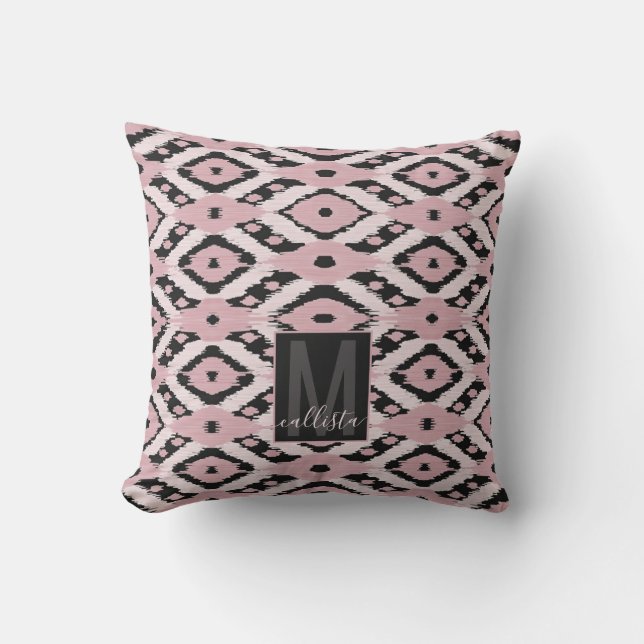 Modern Boheems Blush Roze Zwart Ikat Monogram Kussen (Voorkant)