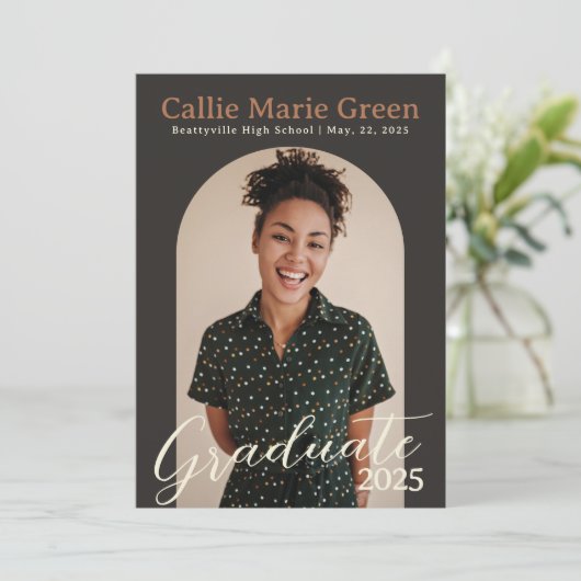 Modern Boho Afstuderen Photo Announcement Kaart (Staand voorkant)