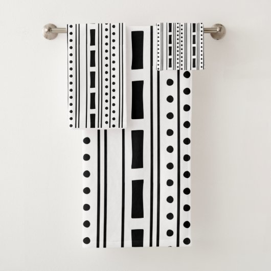 Modern Boho Black en White Stripe Pattern Bad Handdoek (Insitu)