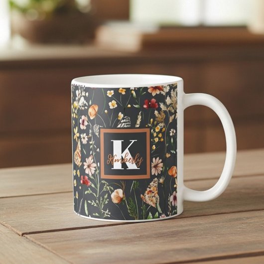 Modern Boho Bloemige Monogram Koffiemok