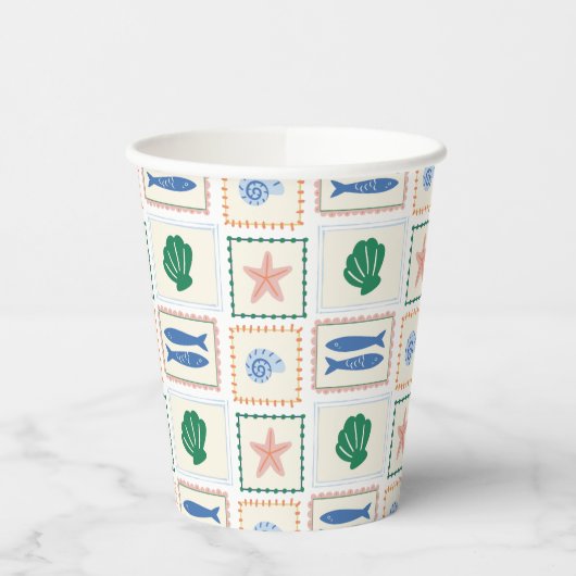 Modern Boho Coastal Pastel Seashell patroon Papieren Bekers (Links)