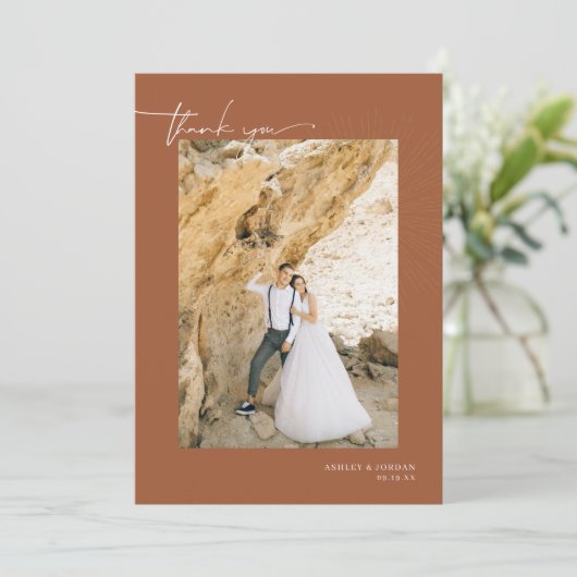 Modern Boho Desert | Eenvoudig script bruiloft bed Bedankkaart (Staand voorkant)