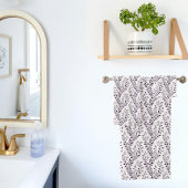 Modern Boho Floral Pattern Plum White Bad Handdoek