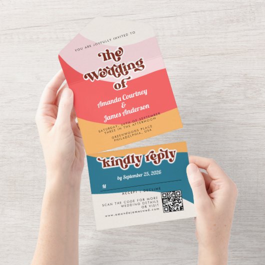 Modern Boho Groovy Retro 70s bruiloft All In One Uitnodiging (Afscheurbaar)