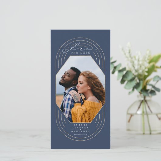 Modern Boho Navy Blue en Gold Save the Date Photo (Staand voorkant)