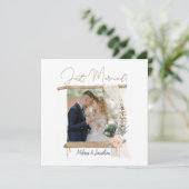 Modern Boho Roze Elegante Bloem Just Married Feestdagenkaart (Staand voorkant)