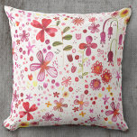 Modern Boho Wild Flower Waterverf Sierkussen<br><div class="desc">Heldere en gelukkige waterverf van wilde bloemen en bladeren schilderij van een moedwillig overgeteelde tuin in rood,  roze,  paars en geel op een witte achtergrond. Originele kunst van Nic Squirrell. Ideaal voor tuinders,  natuur liefhebbers,  kunstenaars en bloemisten.</div>