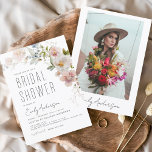 Modern Boho Wildflower Vrijgezellenfeest Photo Inv Kaart<br><div class="desc">Op zoek naar de perfecte uitnodiging om de toon te zetten voor uw toekomstige wildbloemthematisch vrijgezellenfeest? Onze waterverf wildbloembridale doucheuitnodiging is de perfecte keuze! Met een prachtig ontwerp van de waterverf van delicate bloemen in zachte, romantische tinten, zal deze uitnodiging je gasten zeker imponeren. Onze waterverf wildbloemuitnodiging is gemaakt van...</div>