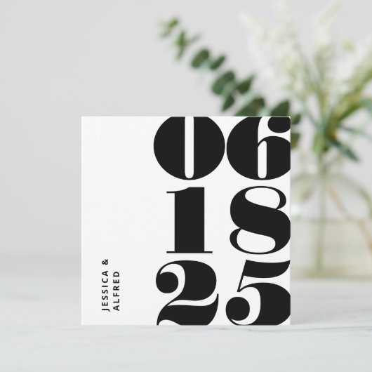 Modern Bold Black White Big Date Weddenschap Save The Date (Staand voorkant)