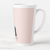 Modern Bold Blush Roze Monogram Naam Latte Mok (Rechts)