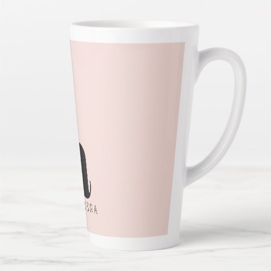Modern Bold Blush Roze Monogram Naam Latte Mok (Rechts)
