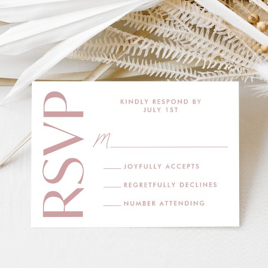 Modern Bold Dusty Roos Typografie Bruiloft RSVP Kaartje