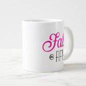 Modern Bold Fifty & Fabulous 50th Birthday Grote Koffiekop (Voorkant rechts)