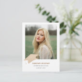 Modern Bold Minimalist Afstudeerder Announcement G Briefkaart (Staand voorkant)