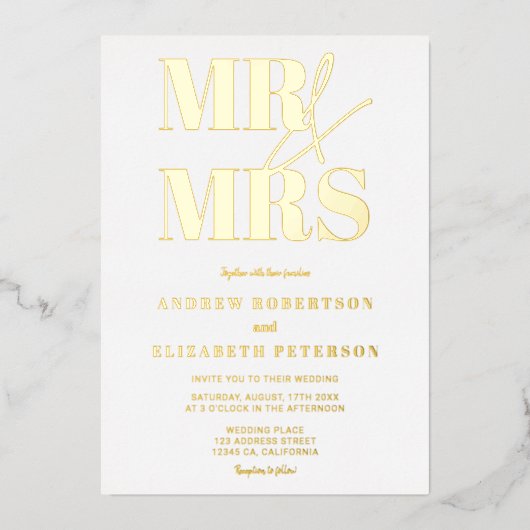 Modern bold Mr Mrs script zwarte foto bruiloft Folie Uitnodiging (Voorkant)