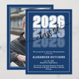 Modern Bold Navy Blue Class of 2026 Graduation Aankondiging
