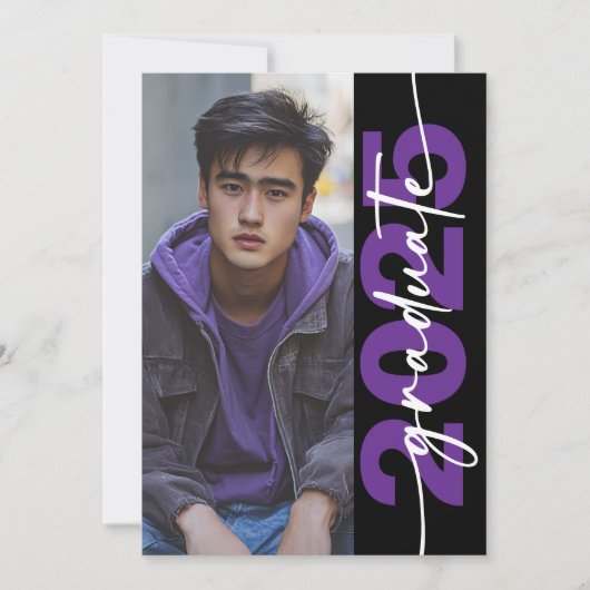 Modern Bold Paarse Typografie Afstudeerder Aankond Kaart (Voorkant)