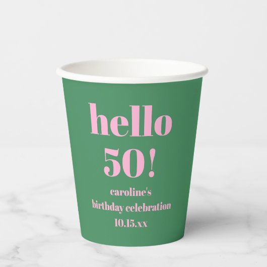 Modern Bold Pink Green 50th Birthday Custom Papieren Bekers (Voorkant)