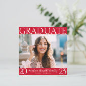 Modern Bold Red Photo Afstuderen Invitation Kaart (Staand voorkant)