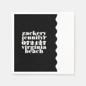 Modern Bold Scalloped Border Zwart Wit Bruiloft Servet (Voorkant)