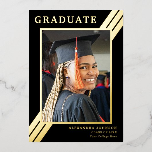Modern Bold Stripes Afstudeerder Foto Zwart en Gou Folie Uitnodiging (Voorkant)